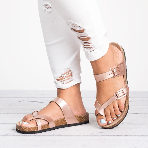 sorel out n about moccasins